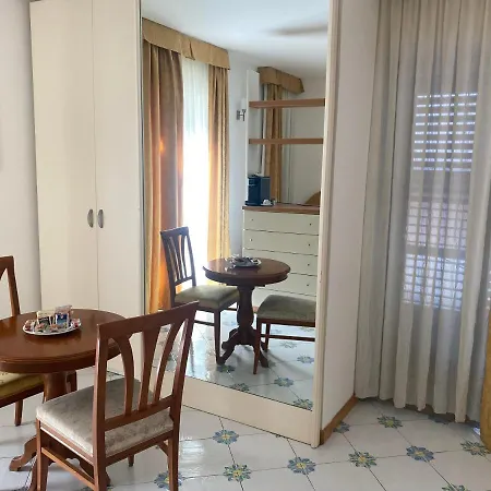 Guest house Gatto Bianco Le Dimore 3*