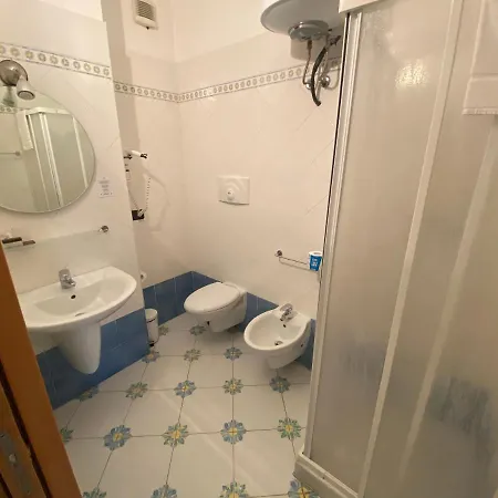 Gatto Bianco Le Dimore 3* باري