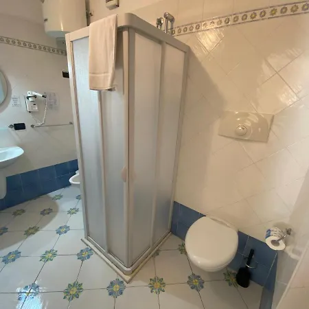 Gatto Bianco Le Dimore باري