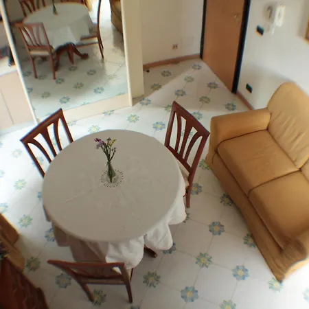 Gatto Bianco Le Dimore باري