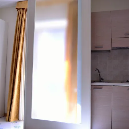 Gatto Bianco Le Dimore 3* 바리