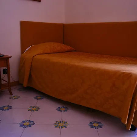 Gatto Bianco Le Dimore 바리