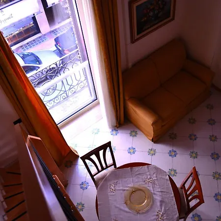 Gatto Bianco Le Dimore باري