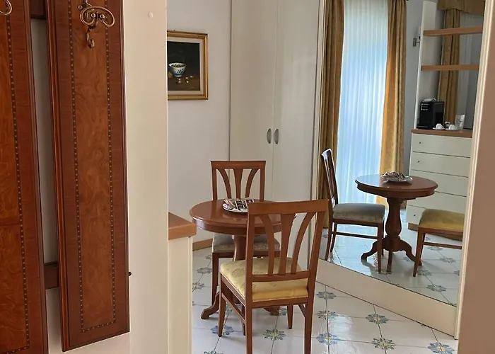 Gatto Bianco Le Dimore 3* Bari