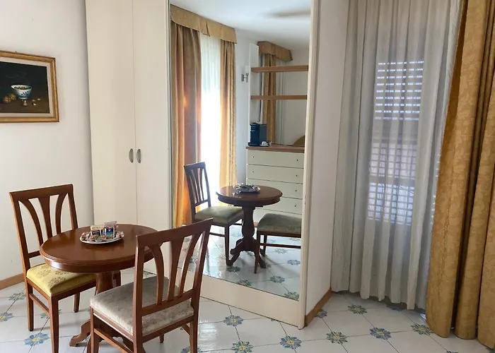 Affittacamere Gatto Bianco Le Dimore 3*