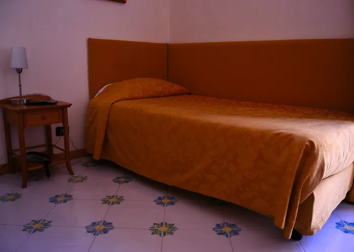 Gatto Bianco Le Dimore Bari